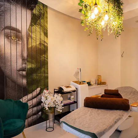 Otel Montana Wellness & 4*